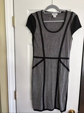 Carmen Marc Valvo Gray and Black Ponte Sheath Midi Dress